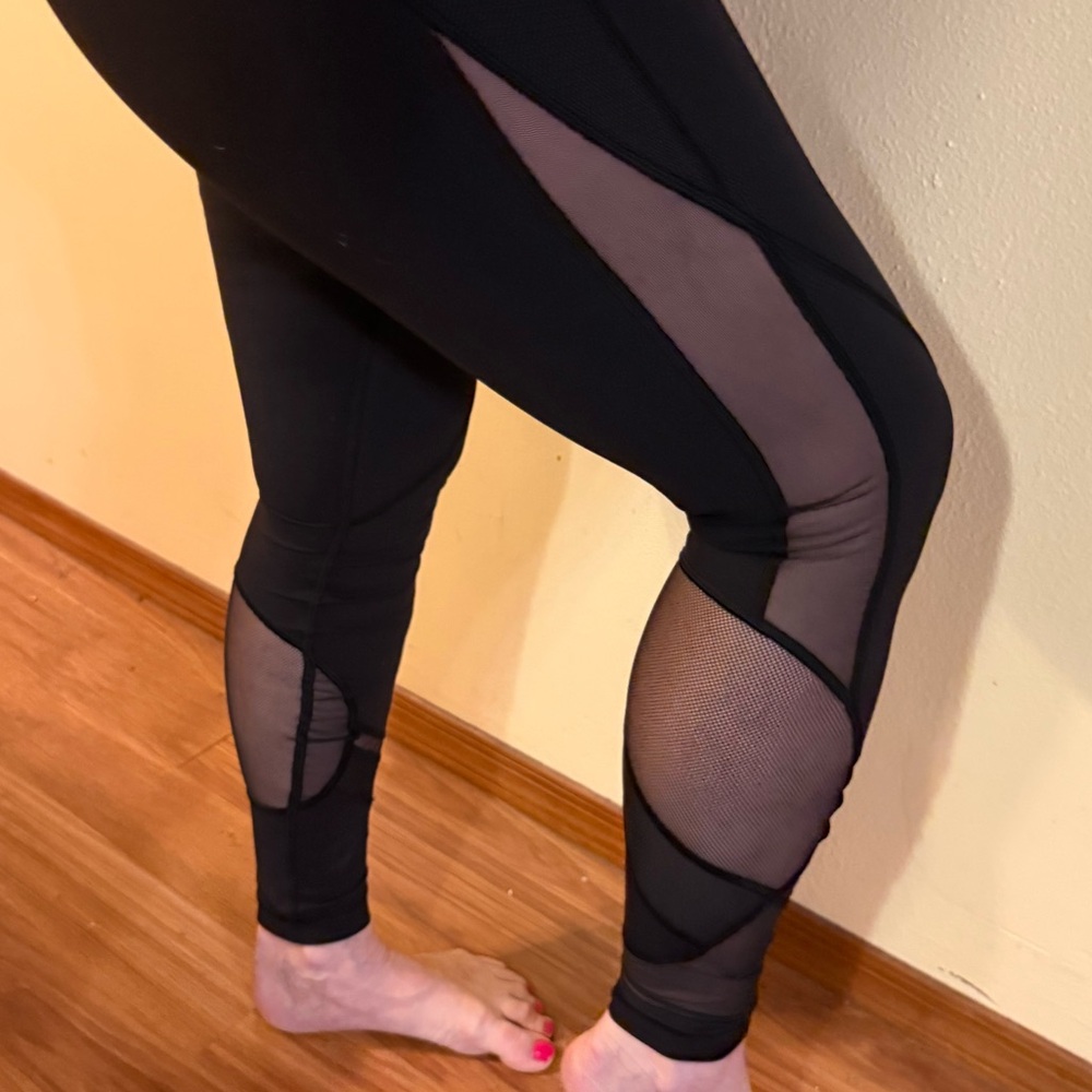 Lululemon Leggings Black with Mesh Detail